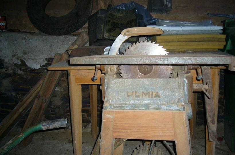 Ulmia 1610 auf Holzgestell 